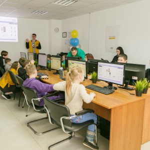 Новый класс в развлекательном центре города Томска! Скоро открытие! - КИБЕРшкола программирования для детей, компьютерные курсы для школьников, начинающих и подростков - KIBERone г. Сокуры